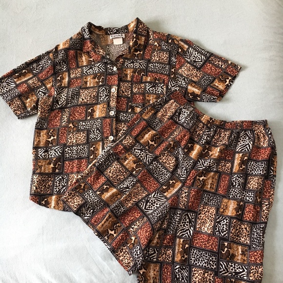 Vintage Tops - 80’s era vintage Animal Print Shirt and Shorts Set